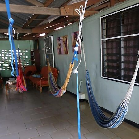 Unu Pikin Guesthouse 파라마리보 외부 사진